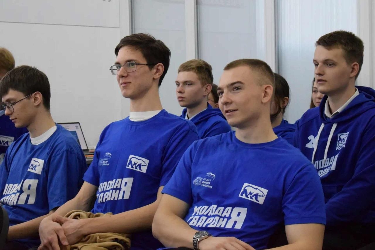 От саратовцев ждут идеи для новой народной программы «Единой России» От саратовцев ждут идеи для новой народной программы «Единой России»